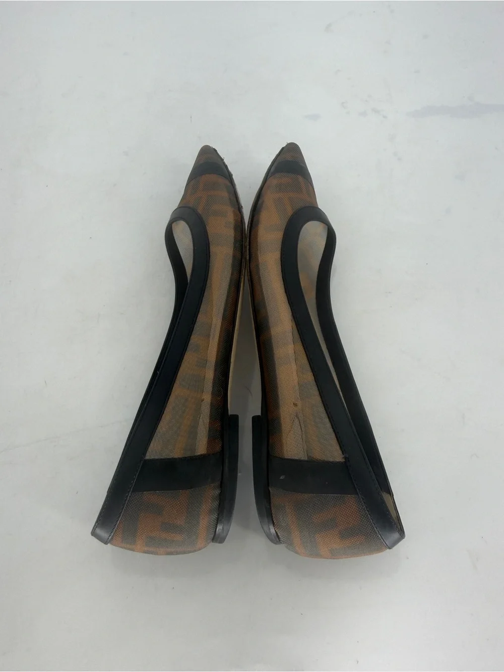 Fendi Colibrì Leather Ballet Flats in Brown/Black Size 38.5